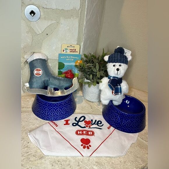 Dog bundle holiday theme NEW - Picture 1 of 1